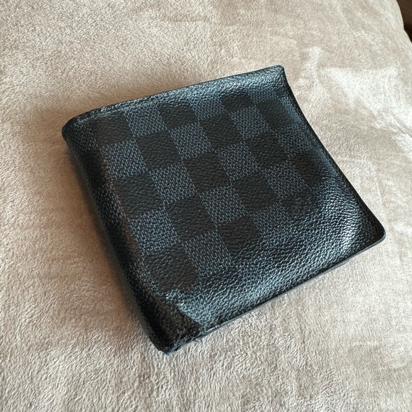 Louis Vuitton Other - LV MENS WALLET